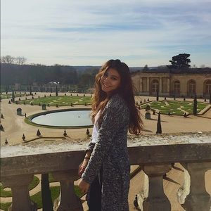 Meet your Posher, Alexis